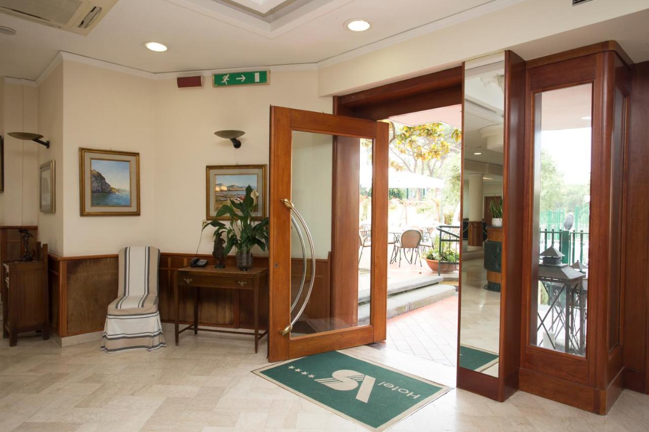 Hotel Villa Serena 카스텔라마레디스타비아 외부 사진