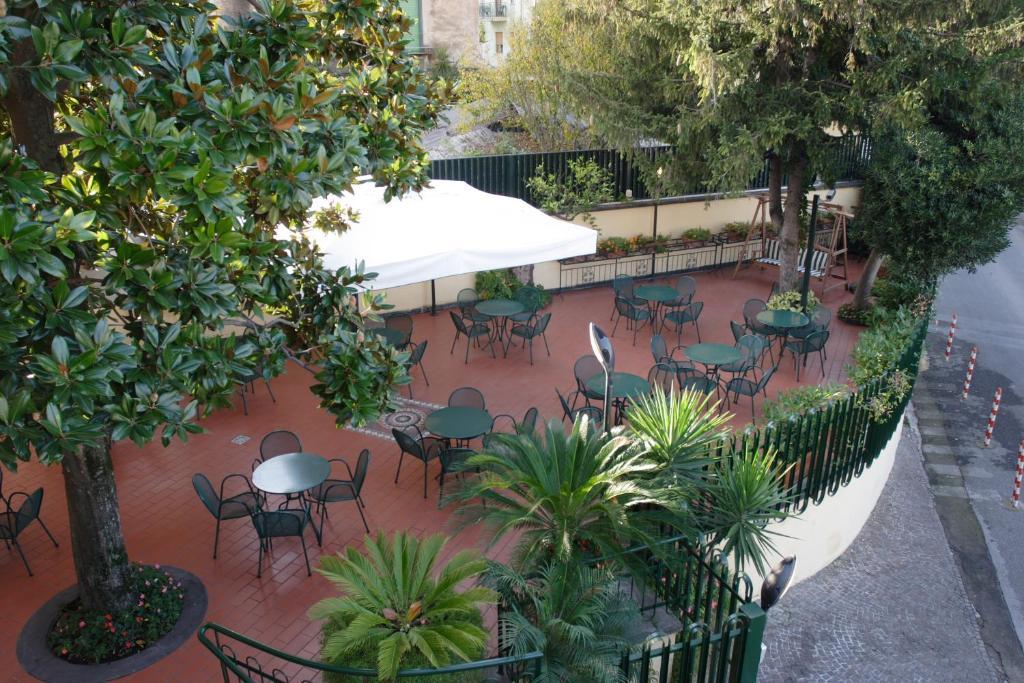Hotel Villa Serena 카스텔라마레디스타비아 외부 사진