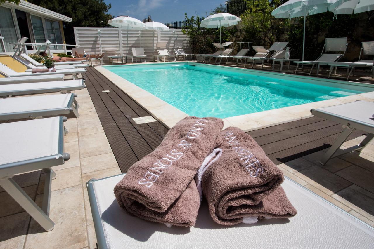 Hotel Villa Serena 카스텔라마레디스타비아 외부 사진